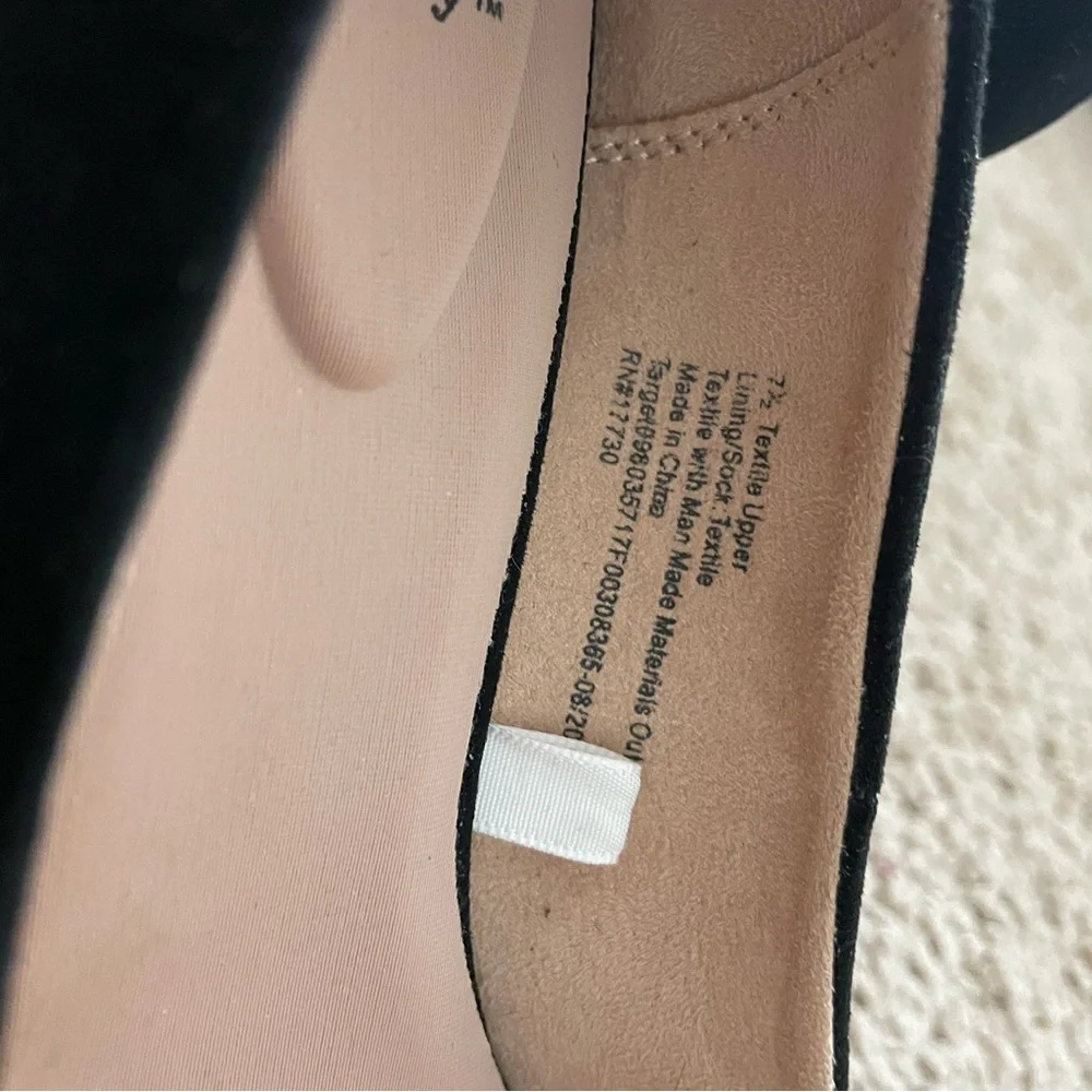 Black suede platform pumps